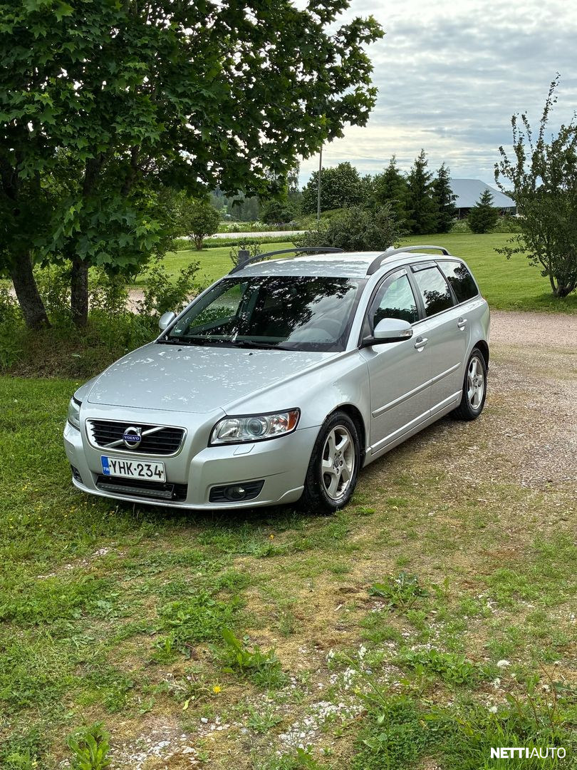 Volvo V50