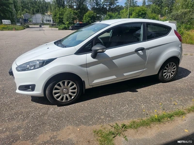 Ford Fiesta Van 2015, photo 2/15