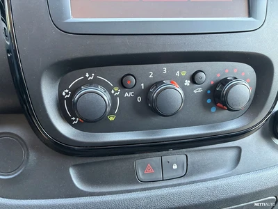 Opel Vivaro 2016, photo 3/17