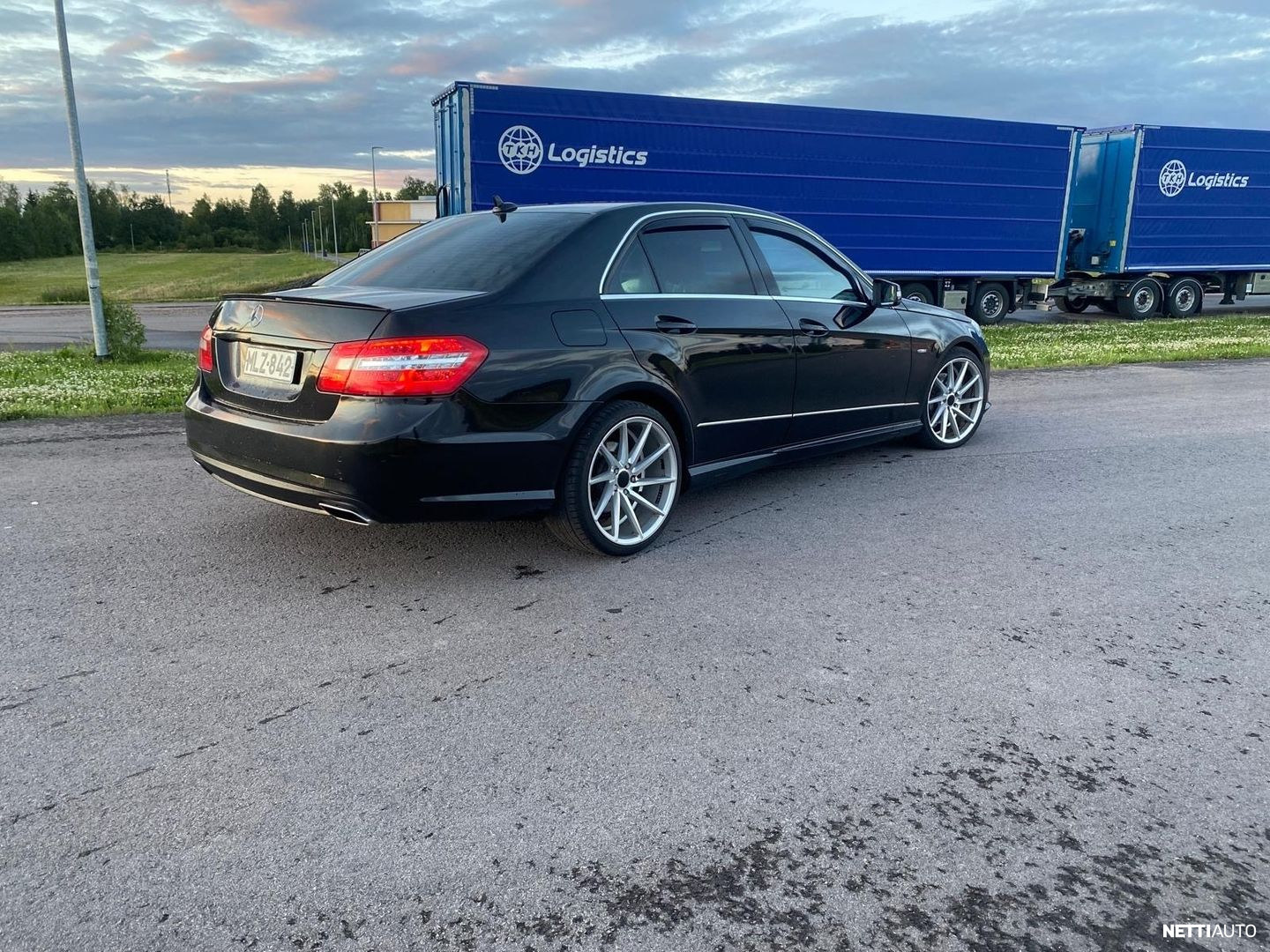 Mercedes-Benz E