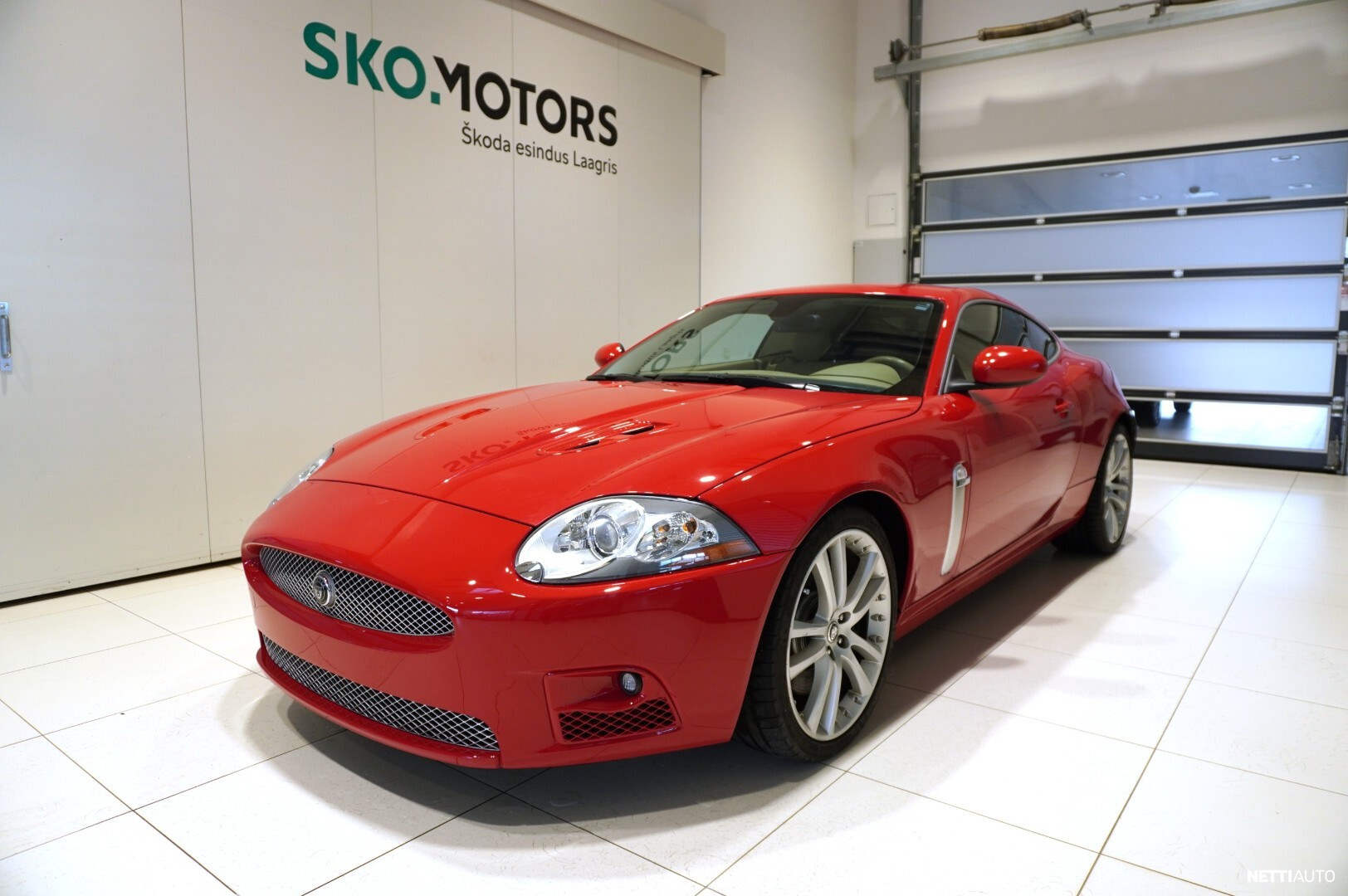 Jaguar XKR