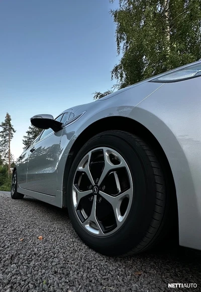 Opel Ampera plug-in ladattava hybridi 2012, kuva 4/24