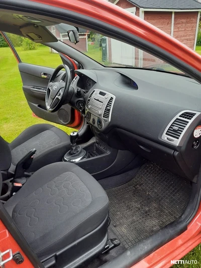 Hyundai i20 1,4 5d Comfort 2011, kuva 6/10