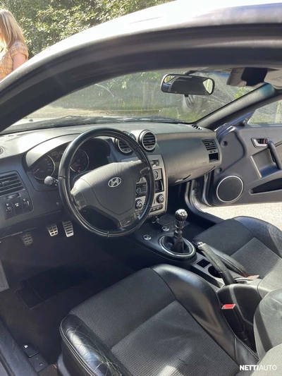 Hyundai Coupe 2008, photo 3/6
