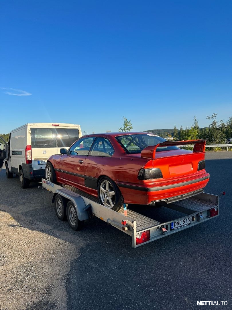 BMW 318 1992, photo 5/5