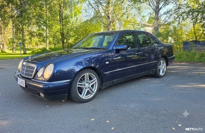 Mercedes-Benz E 300 TD Elegance 1999, photo 2/12