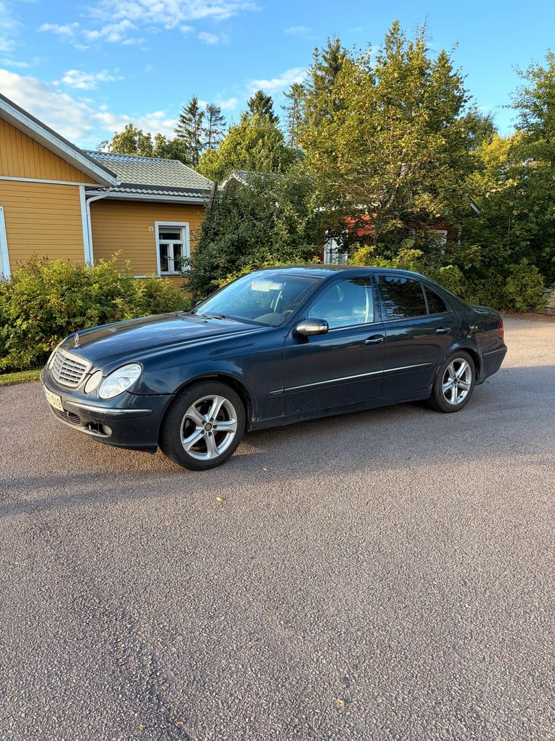 Mercedes-Benz E