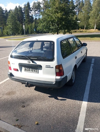 Toyota Corolla 1995, kuva 3/5