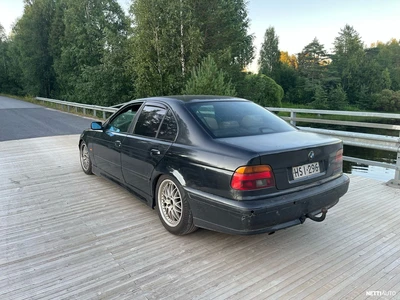 BMW 530 2002, photo 2/5