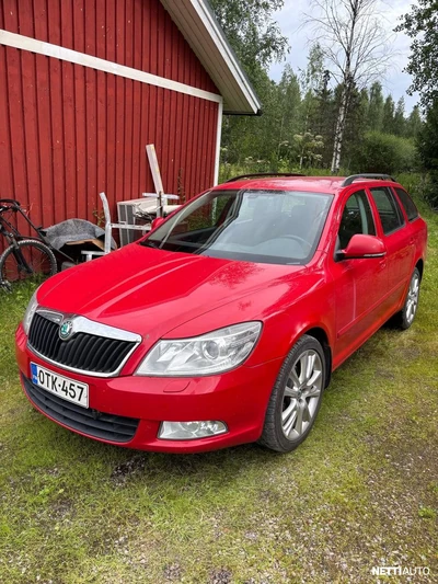 Skoda Octavia Combi 1,2 TSI Ambiente 2012, photo 2/9