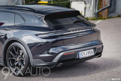 Porsche Taycan 2023, photo 7/8