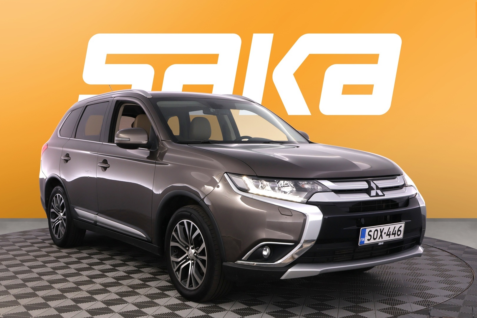 Mitsubishi Outlander 2,2 DI-D Instyle NAVI AT 4WD 7P