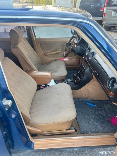 Mercedes-Benz 230 1976, kuva 7/16