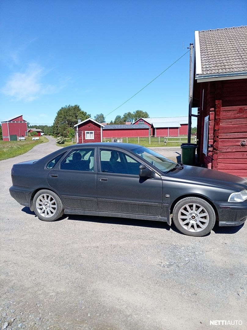 Volvo S40