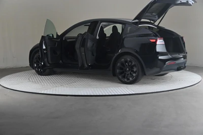 Tesla Model Y Long Range AWD 2023, kuva 7/10