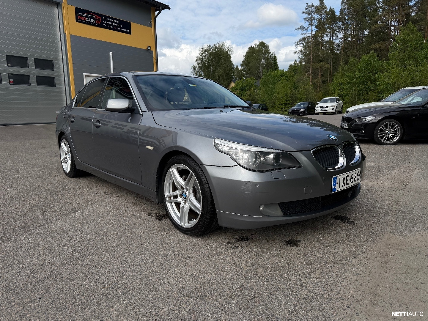 BMW 520