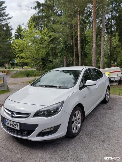 Opel Astra 2013, kuva 5/12