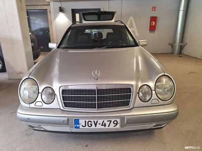 Mercedes-Benz 240 1998, kuva 2/10