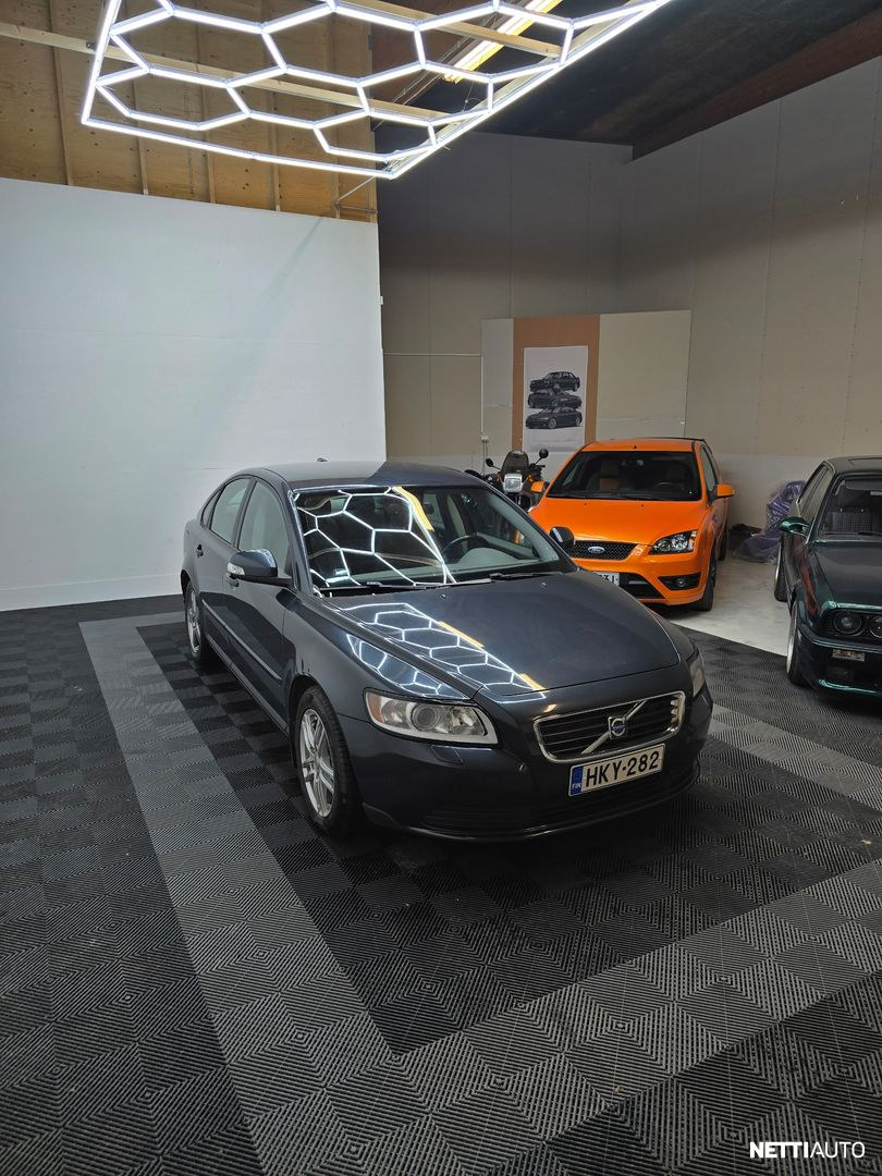Volvo S40
