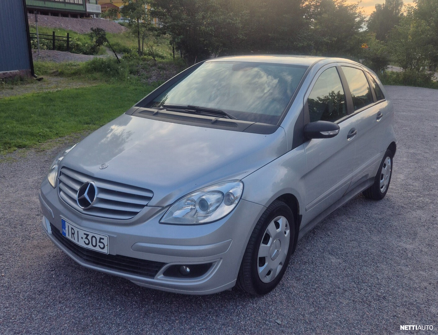 Mercedes-Benz B