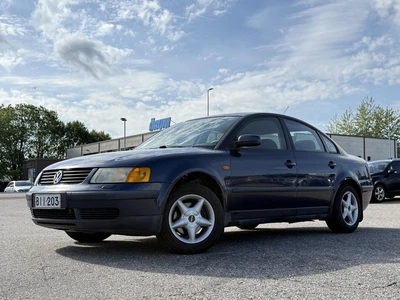 Volkswagen Passat 1997, photo 1/8
