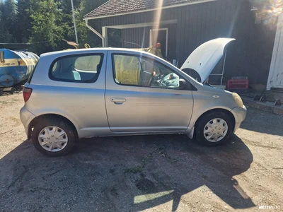 Toyota Yaris 2000, photo 6/6