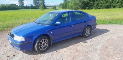 Skoda Octavia 2004, kuva 2/9