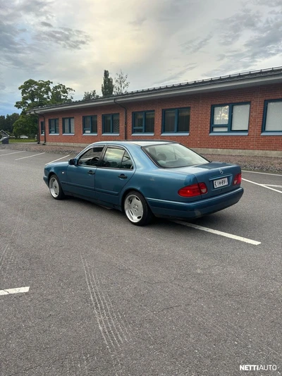 Mercedes-Benz E E200 1997, photo 5/19