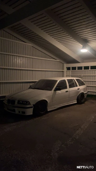 BMW 320 1998, photo 7/9