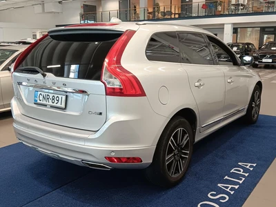 Volvo XC60 2017, photo 2/4