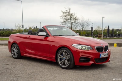 BMW M235i xDrive 2016, photo 5/9