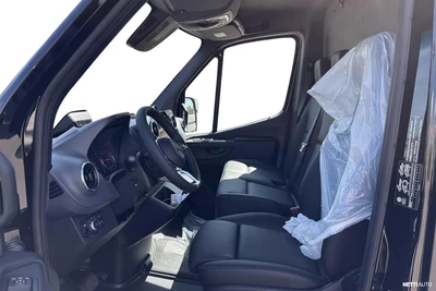 Mercedes-Benz Sprinter 2025, photo 7/13