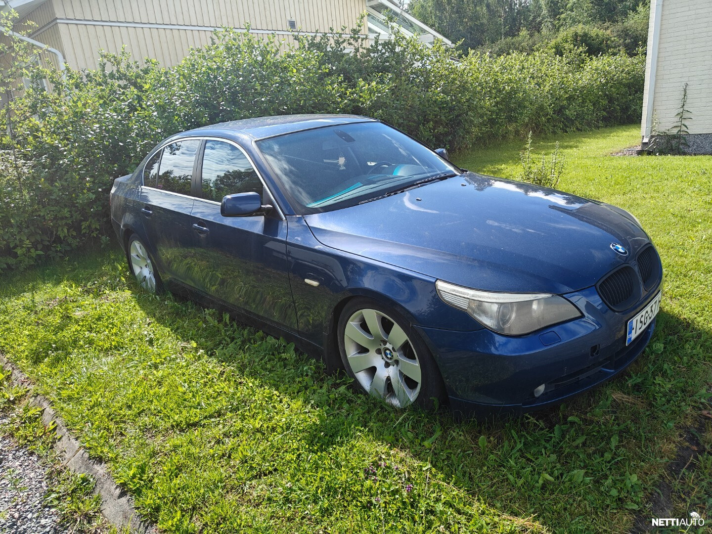 BMW 525