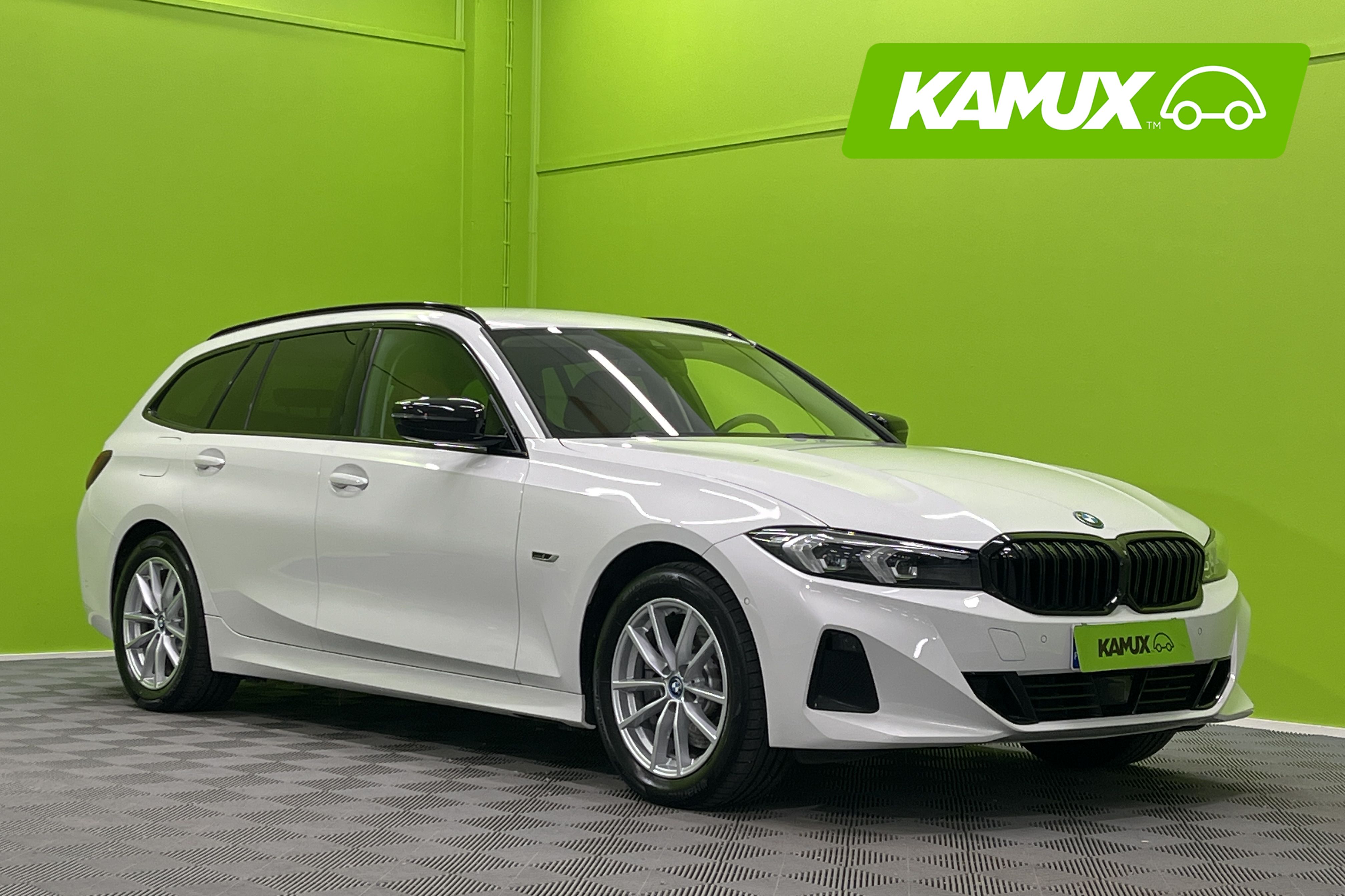 BMW 330