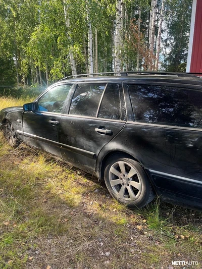 Mercedes-Benz E 1997, photo 2/8