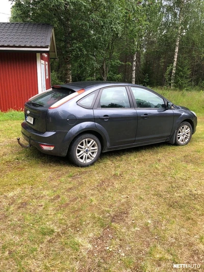 Ford Focus 1,8 125hv Trend M5 5-ovinen 2008, photo 1/7