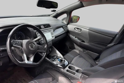 Nissan Leaf N-Connecta 40 kWh FI 2019, photo 4/6