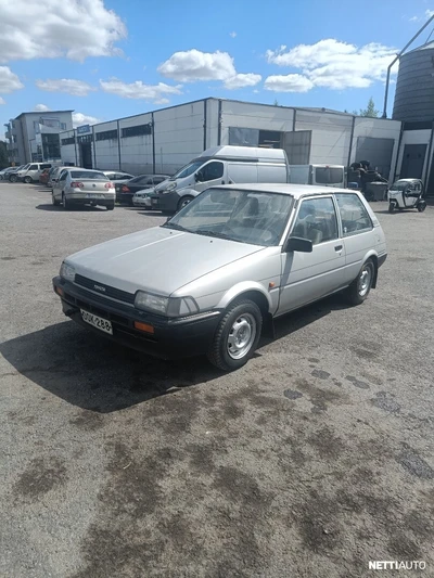 Toyota Corolla 1.3 1986, photo 1/10