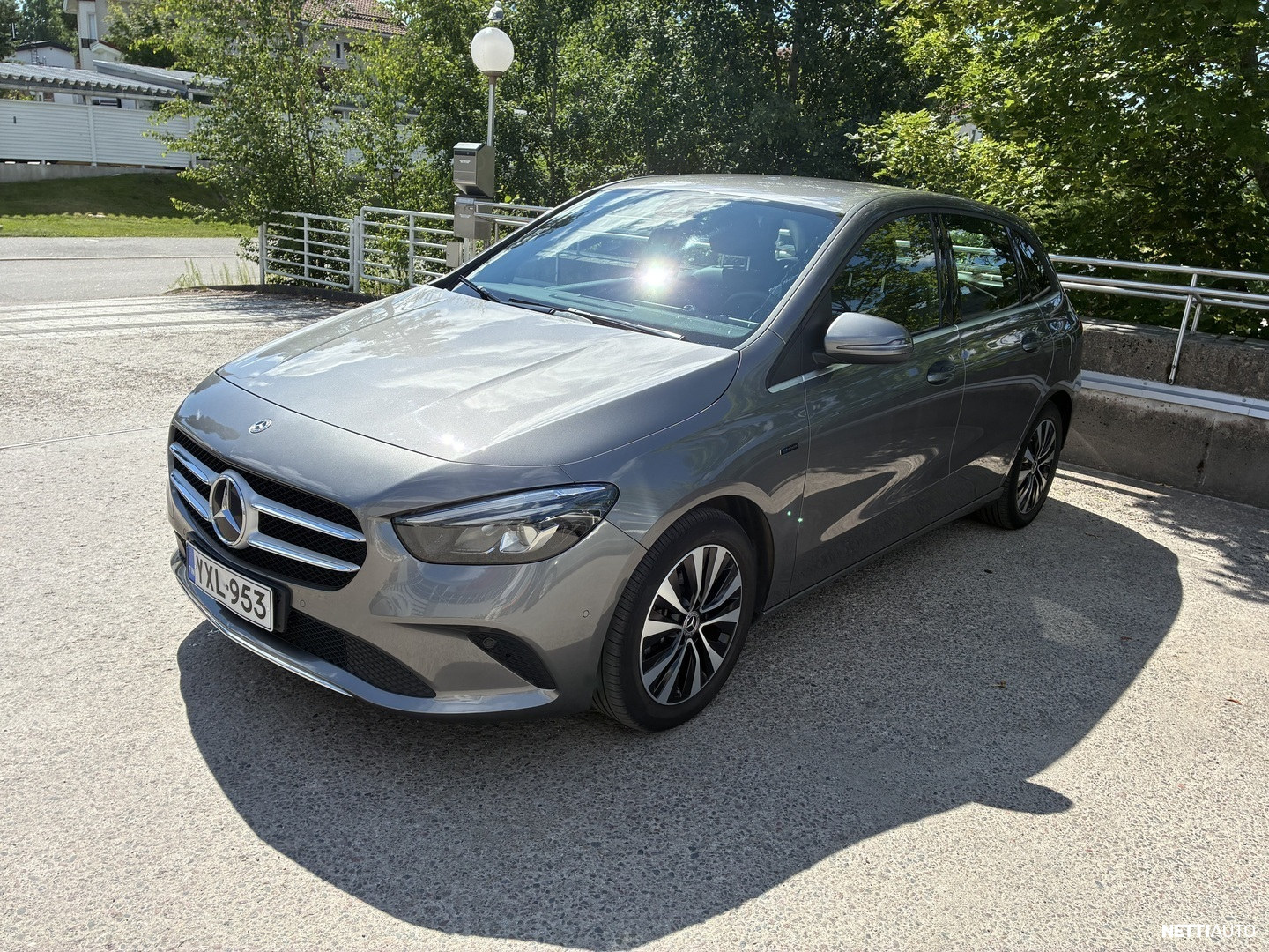 Mercedes-Benz B