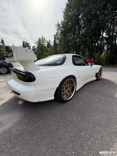 Mazda RX-7 1996, photo 6/7