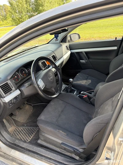 Opel Vectra 2004, photo 4/5