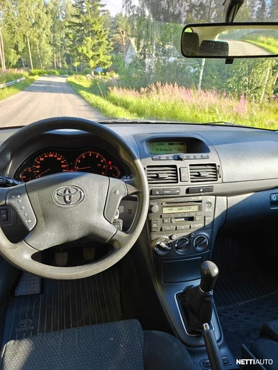 Toyota Avensis 2005, kuva 6/8