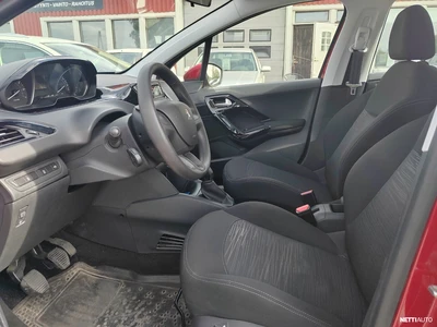 Peugeot 208 2017, kuva 6/7