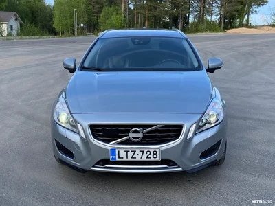 Volvo V60 D6 Summum+ plug in hybrid aut 2013, photo 3/17