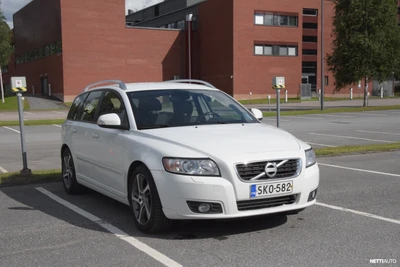 Volvo V50 1,6D DRIVe S/S Classic 2012, kuva 2/16