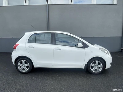 Toyota Yaris 1.4 D4D Linea Sol 2011, kuva 2/10