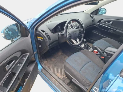 Kia Ceed 1,6 ISG Active SW EcoDynamics 2011, kuva 4/5