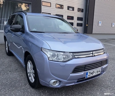 Mitsubishi Outlander PHEV 2013, photo 1/29