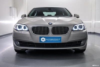 BMW 520 F10 Sedan Business 2011, kuva 1/42