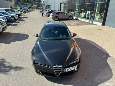 Alfa Romeo 159 2010, kuva 5/8